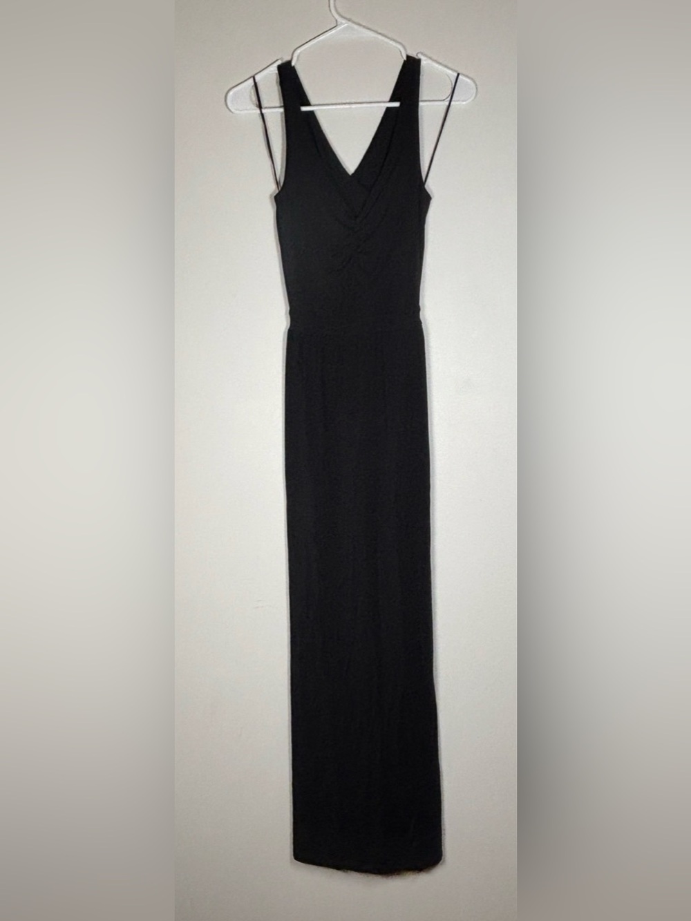 Classic Black V-Neck Maxi Dress - Brand Unspecified
